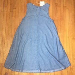NWT A-Line Sleeveless Chambray Dress w/ Pockets!